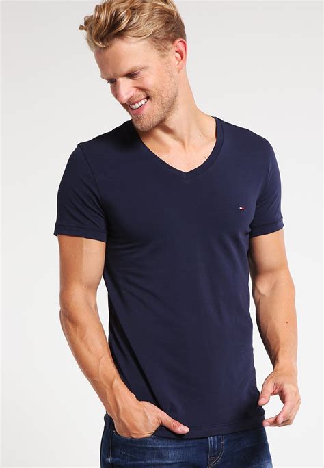 tommy hilfiger basic t shirts.